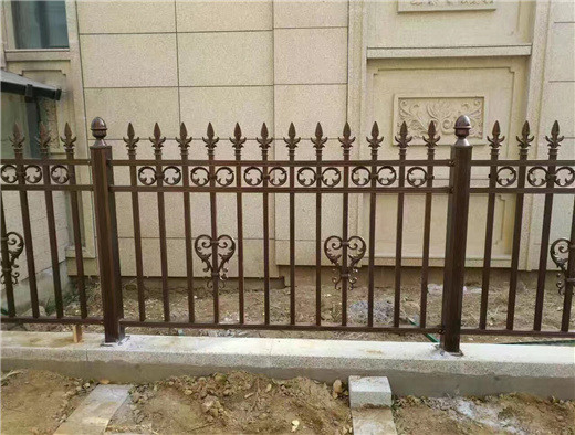 鋁藝護(hù)欄